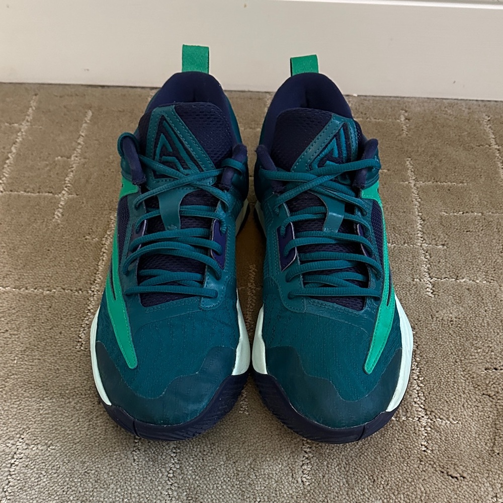 Nike Giannis Immortality 3 men’s basketball shoes size 9.5